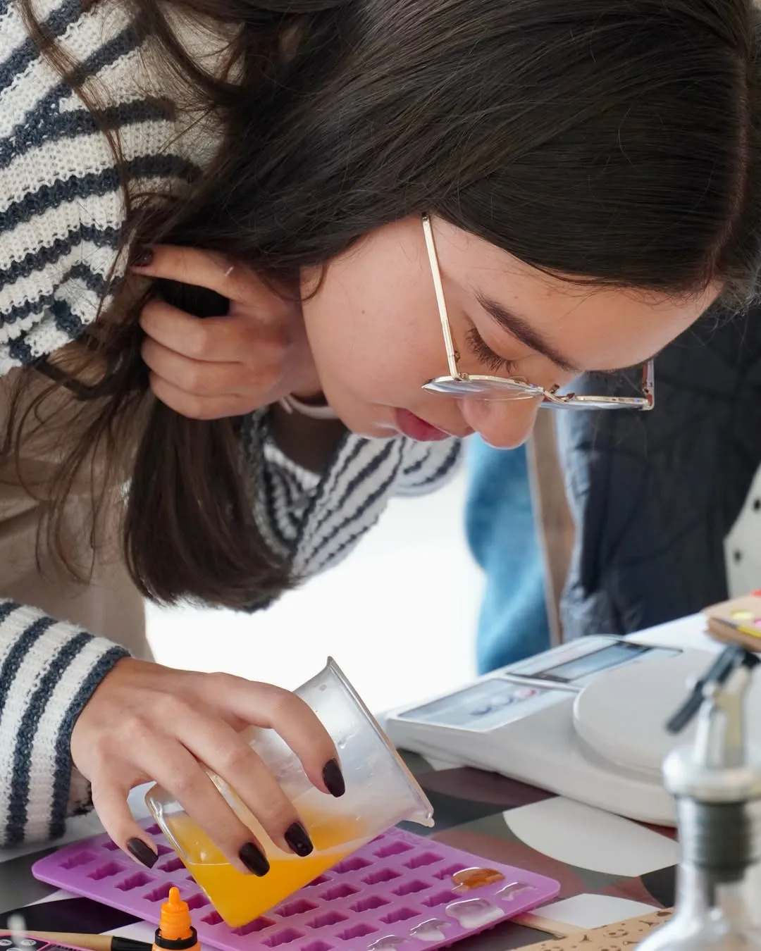 Asistentes al taller de velas de Inefable ALRO (11)